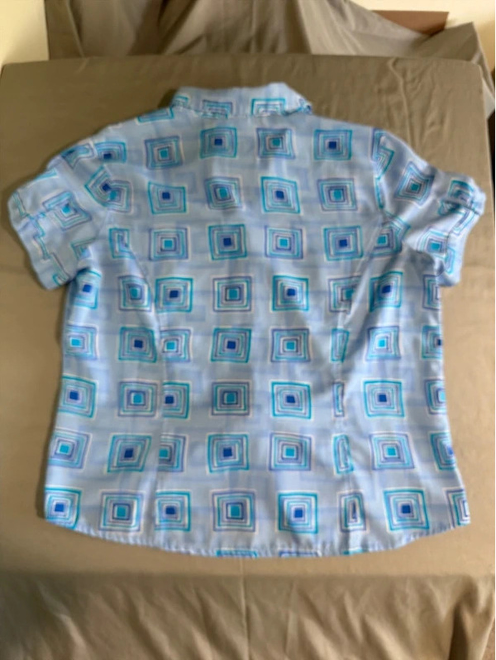 Blair women’s size large button up shirt - Picture 3 of 3